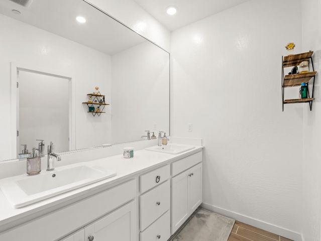 479 S Filbert Avenue, Fresno, CA 93727