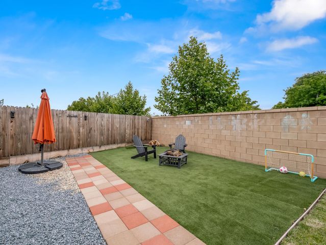 479 S Filbert Avenue, Fresno, CA 93727