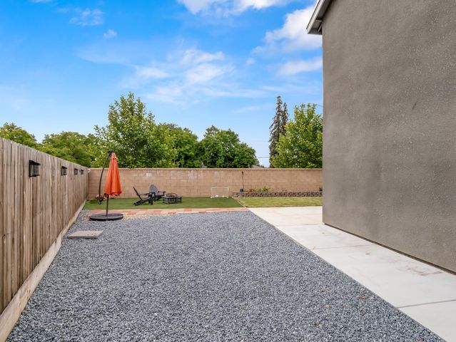479 S Filbert Avenue, Fresno, CA 93727