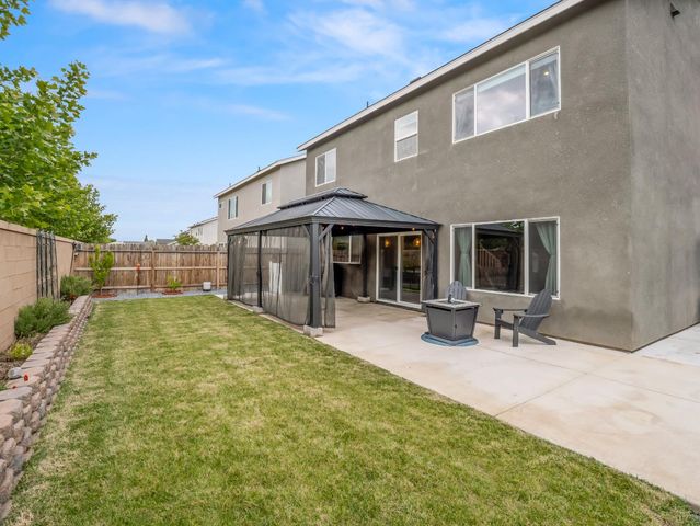 479 S Filbert Avenue, Fresno, CA 93727