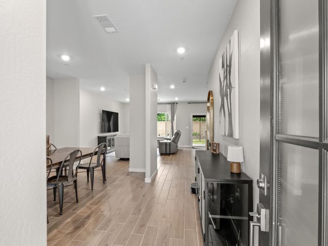 479 S Filbert Avenue, Fresno, CA 93727