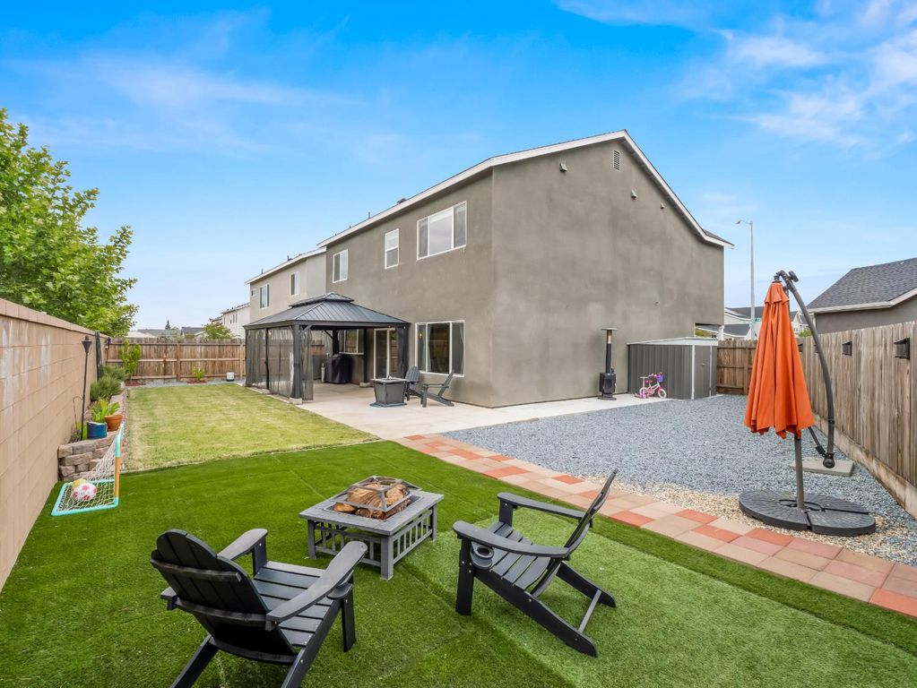 479 S Filbert Avenue, Fresno, CA 93727