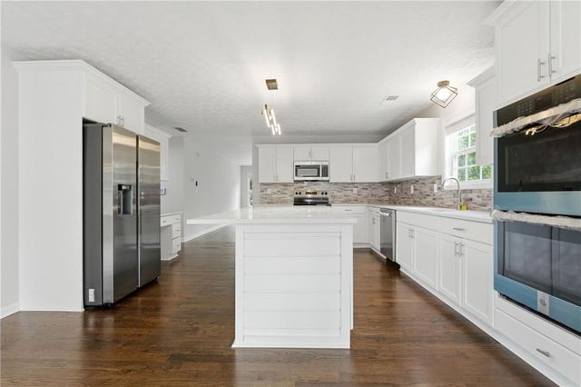 65 Ashford Drive, Oxford, GA 30054