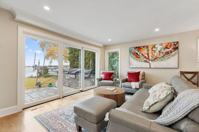 4286 Circle Road, Excelsior, MN 55331