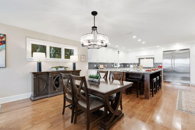 4286 Circle Road, Excelsior, MN 55331