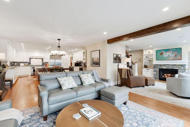 4286 Circle Road, Excelsior, MN 55331