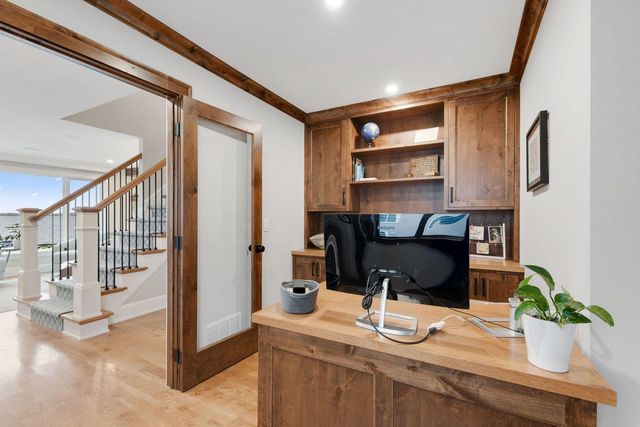 4286 Circle Road, Excelsior, MN 55331