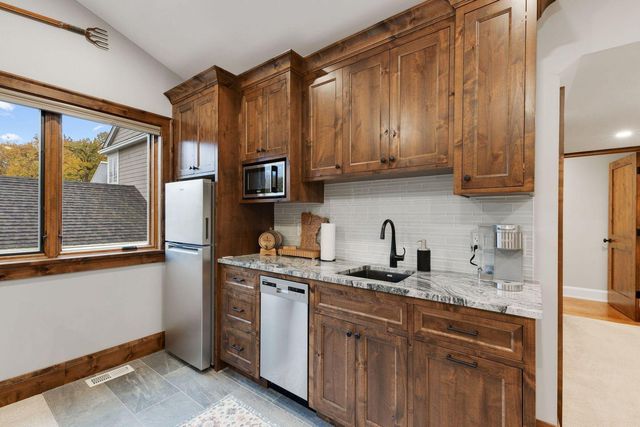 4286 Circle Road, Excelsior, MN 55331