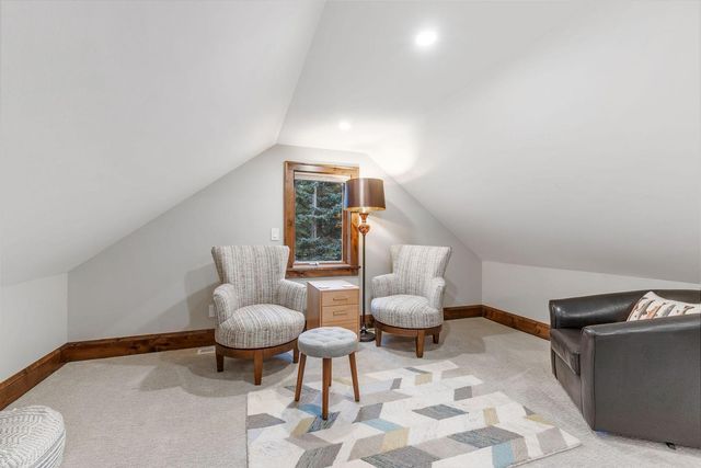 4286 Circle Road, Excelsior, MN 55331