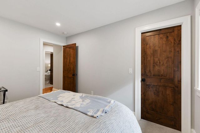 4286 Circle Road, Excelsior, MN 55331