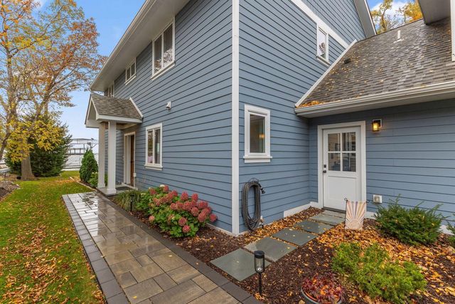 4286 Circle Road, Excelsior, MN 55331