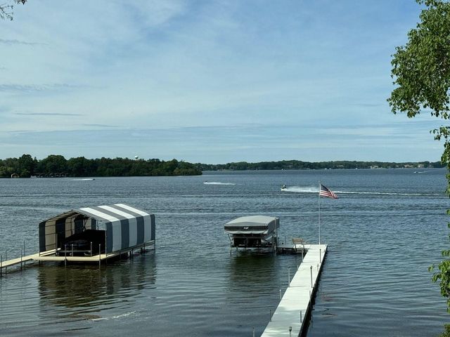 4286 Circle Road, Excelsior, MN 55331