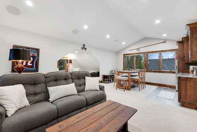 4286 Circle Road, Excelsior, MN 55331