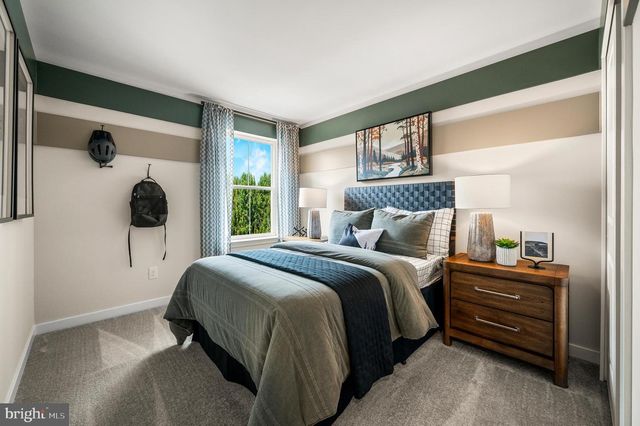 402 MERCURY LN, Phoenixville, PA 19460