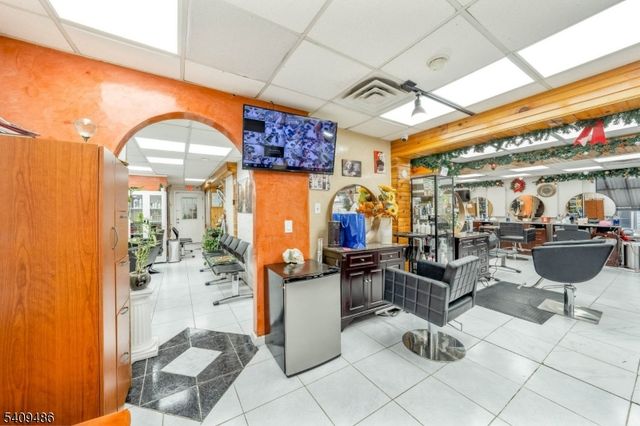 376 Elmora Ave 378, Elizabeth City, NJ 07208