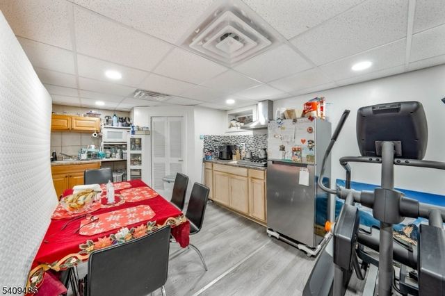 376 Elmora Ave 378, Elizabeth City, NJ 07208