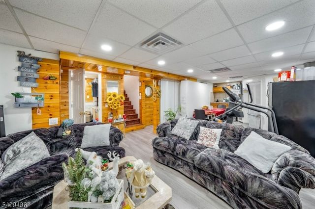 376 Elmora Ave 378, Elizabeth City, NJ 07208