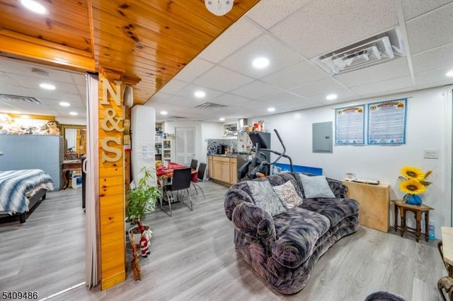 376 Elmora Ave 378, Elizabeth City, NJ 07208