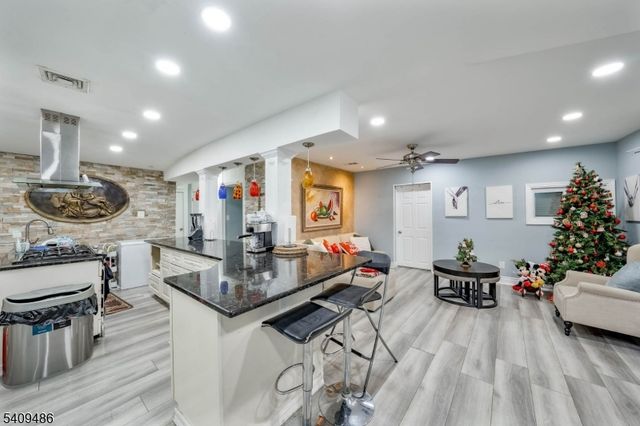 376 Elmora Ave 378, Elizabeth City, NJ 07208