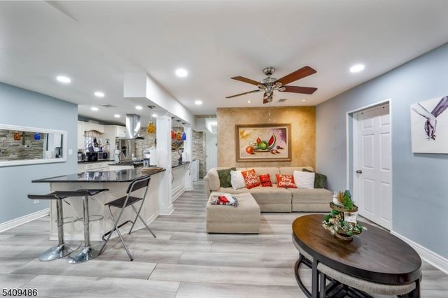 376 Elmora Ave 378, Elizabeth City, NJ 07208