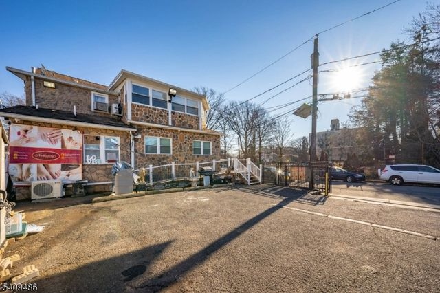 376 Elmora Ave 378, Elizabeth City, NJ 07208