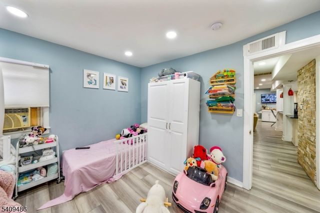 376 Elmora Ave 378, Elizabeth City, NJ 07208