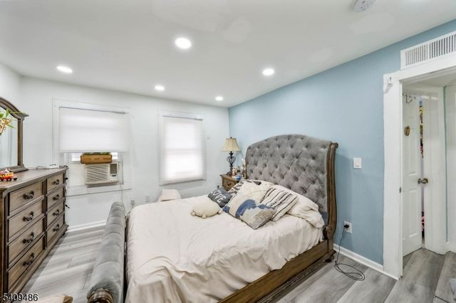 376 Elmora Ave 378, Elizabeth City, NJ 07208