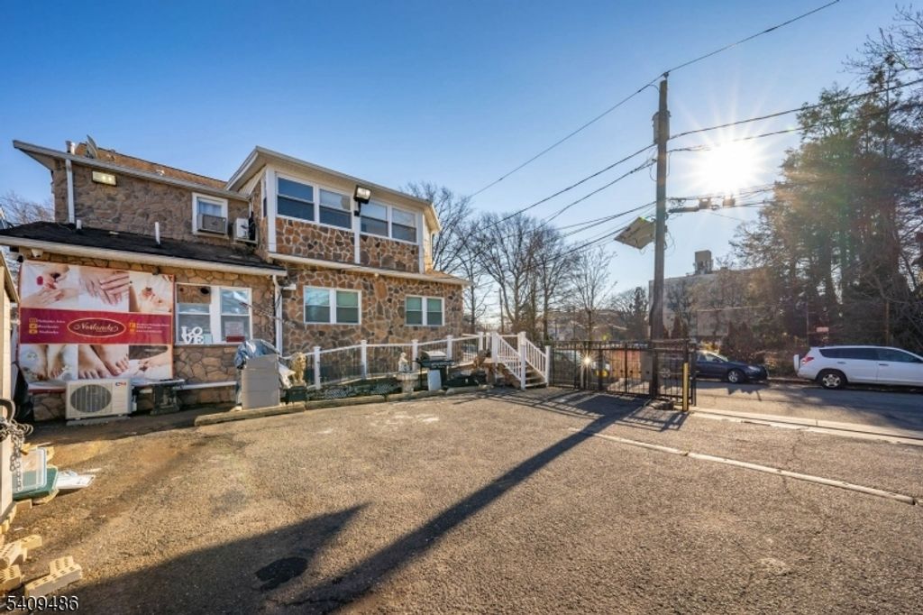 376 Elmora Ave 378, Elizabeth City, NJ 07208 — photo 4