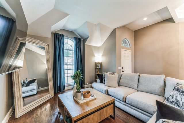 1217 Hershey Lane, Lewisville, TX 75077