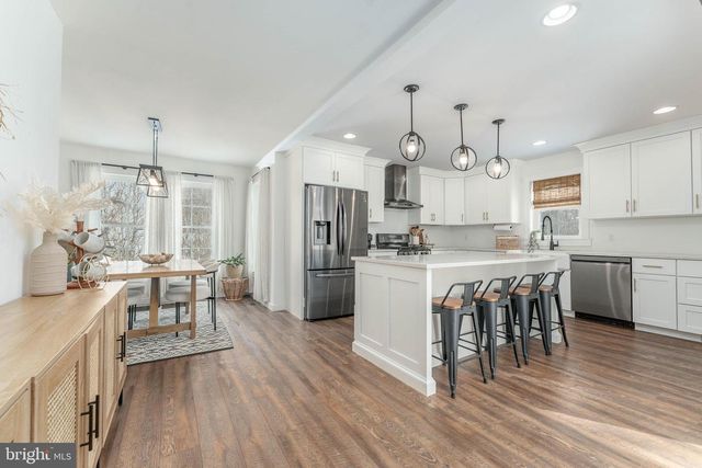 38 E 5TH AVE, Collegeville, PA 19426