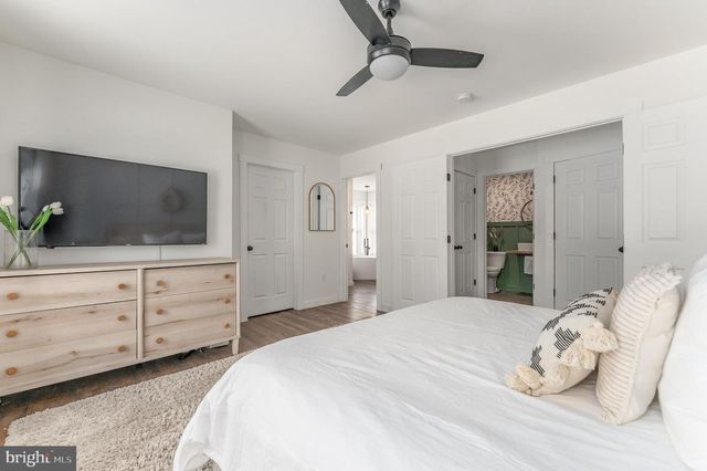 38 E 5TH AVE, Collegeville, PA 19426