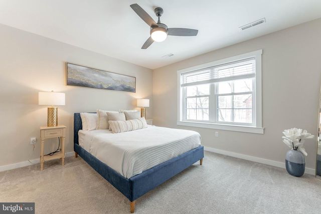 38 E 5TH AVE, Collegeville, PA 19426