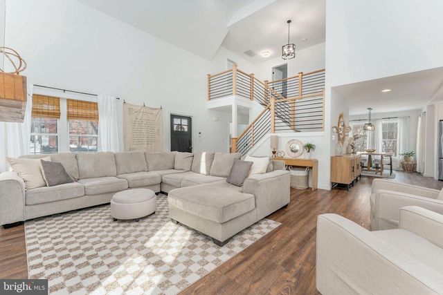 38 E 5TH AVE, Collegeville, PA 19426