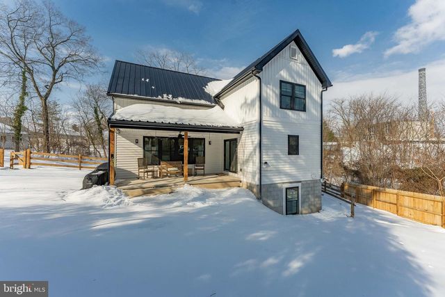 38 E 5TH AVE, Collegeville, PA 19426