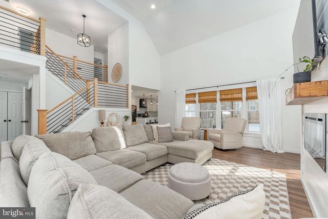 38 E 5TH AVE, Collegeville, PA 19426