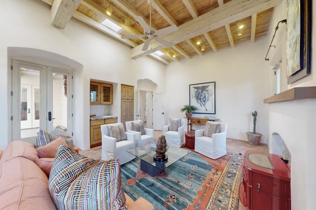 18 Vallecito Road, Santa Fe, NM 87506