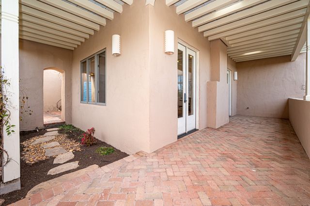 18 Vallecito Road, Santa Fe, NM 87506