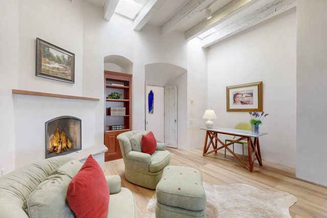 18 Vallecito Road, Santa Fe, NM 87506