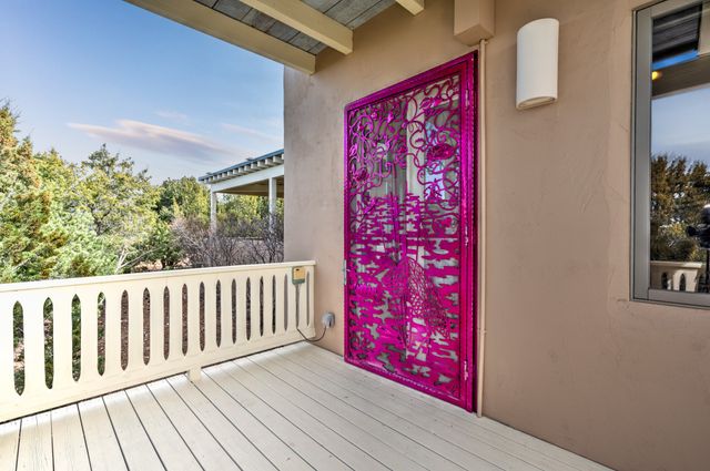 18 Vallecito Road, Santa Fe, NM 87506