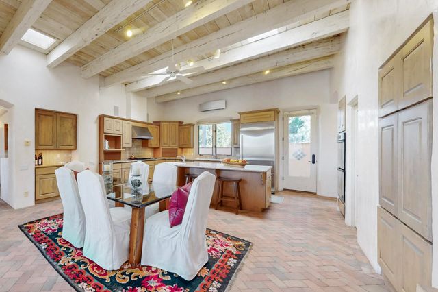 18 Vallecito Road, Santa Fe, NM 87506