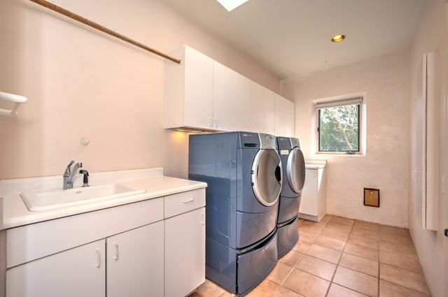 18 Vallecito Road, Santa Fe, NM 87506