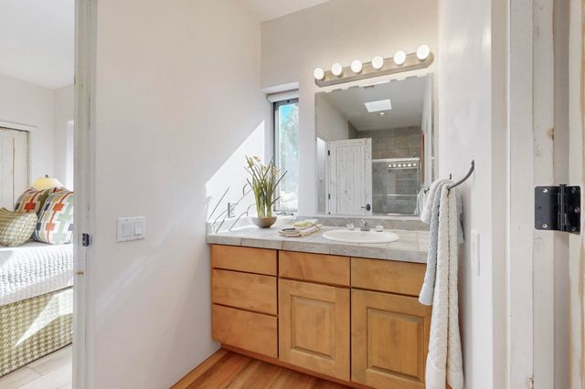 18 Vallecito Road, Santa Fe, NM 87506