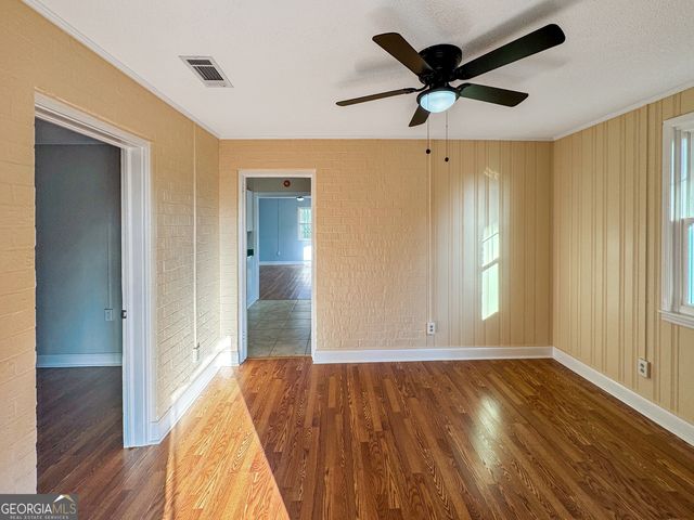 514 Highway 18 W, Barnesville, GA 30204