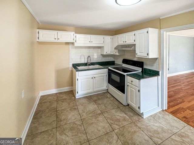 514 Highway 18 W, Barnesville, GA 30204
