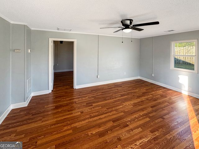 514 Highway 18 W, Barnesville, GA 30204