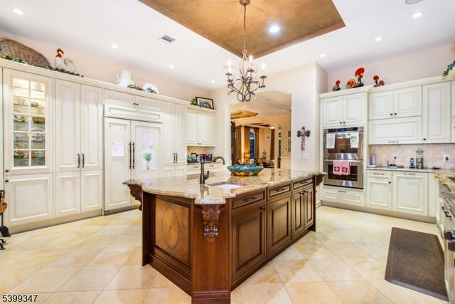 9 Beechtree Ln, Essex Fells Twp., NJ 07021