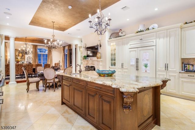 9 Beechtree Ln, Essex Fells Twp., NJ 07021