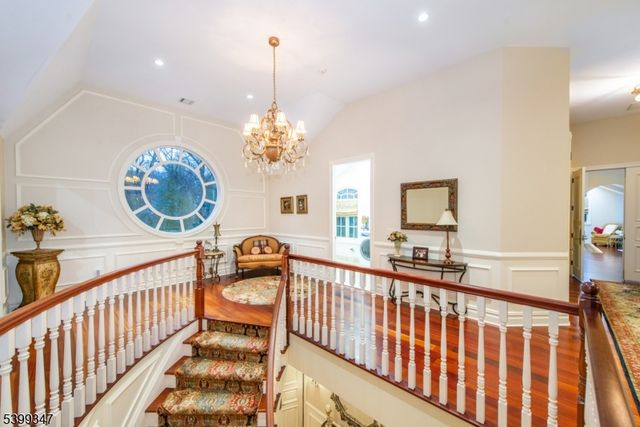 9 Beechtree Ln, Essex Fells Twp., NJ 07021