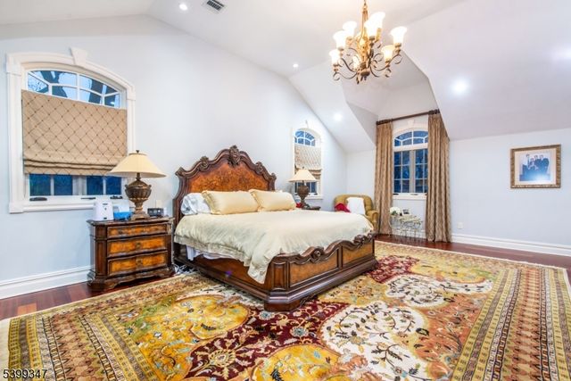 9 Beechtree Ln, Essex Fells Twp., NJ 07021