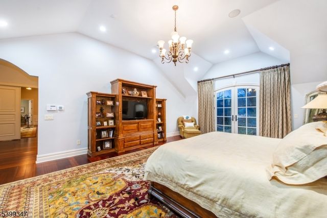 9 Beechtree Ln, Essex Fells Twp., NJ 07021